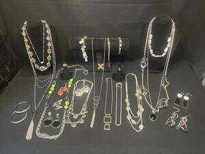 Vintage To Now Estate Lot Silver tone Jewelry Necklace Bracelet Earrings Ring